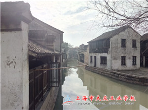 B22BCEF6C2406D407A9DD961BEE4868B