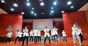 7775C295-1369-4fa8-A64A-D4ABC9699733